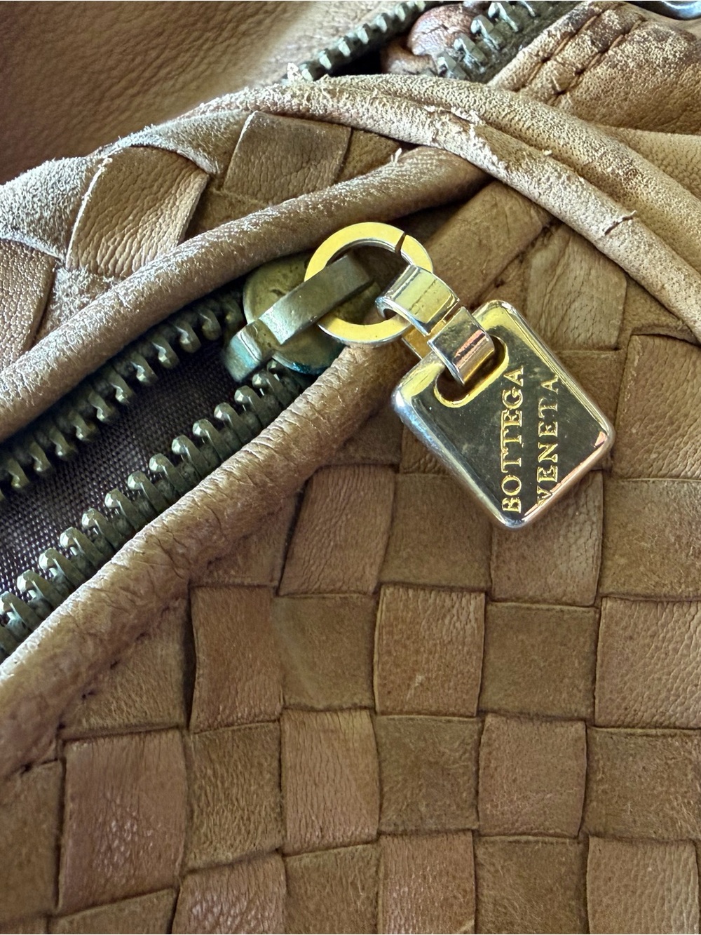 Bottega Veneta Woven Leather Zip Pouch in Tan, UNISEX/ Men’s Toiletry Bag. - Picture 8 of 10